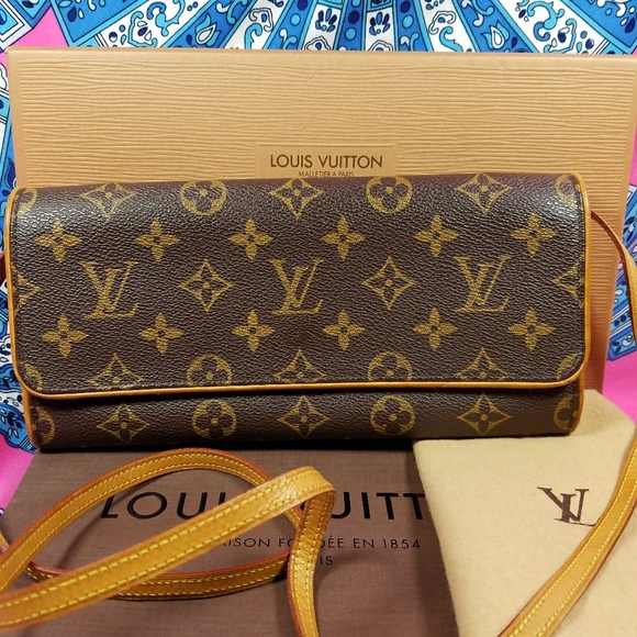 Louis Vuitton Handbags - Authentic Louis Vuitton Monogram Twin Pochette